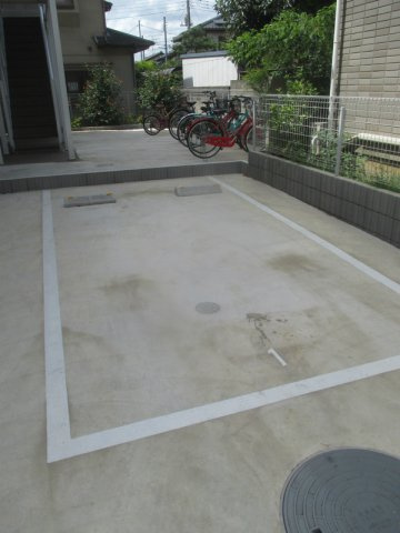 リブリ・コンフォート ホウデンの駐車場