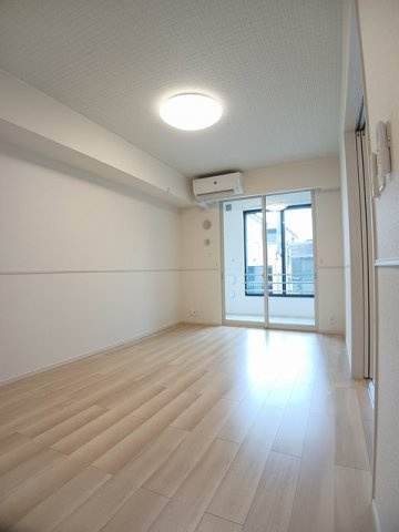 ザ・ビレッジグリーン木ノ本Ⅲの居間・リビング