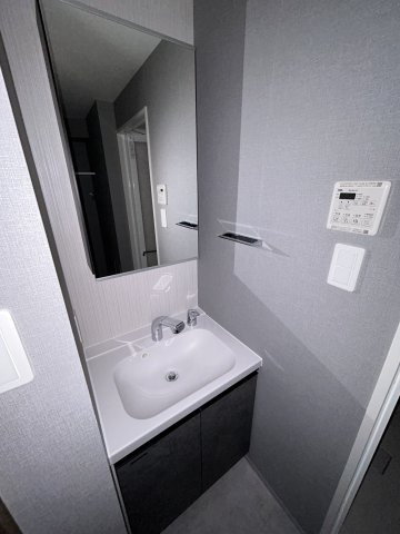 LUMEED南千住の独立洗面台