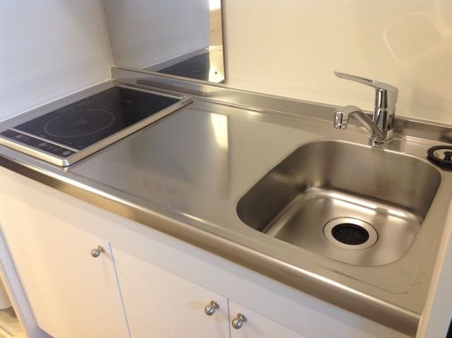 クレイノロッソ　ストラーダのキッチン