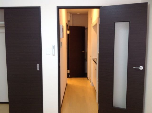 クレイノロッソ　ストラーダの居間・リビング