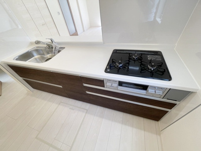 【キッチン】ドマーニ一色新町2号棟