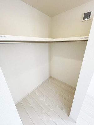 【収納】ドマーニ一色新町2号棟