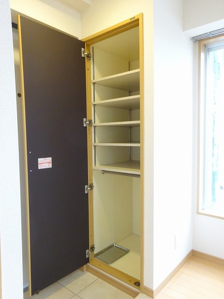 クレイシア錦糸町の玄関