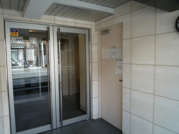 クレイシア錦糸町のエントランス