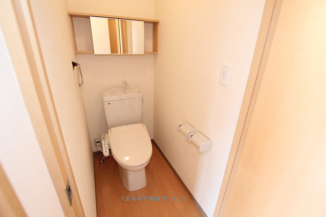 【トイレ】 | ピュアコート | トイレもきれいです
ピュアコート　202号室　平成26年3月26日