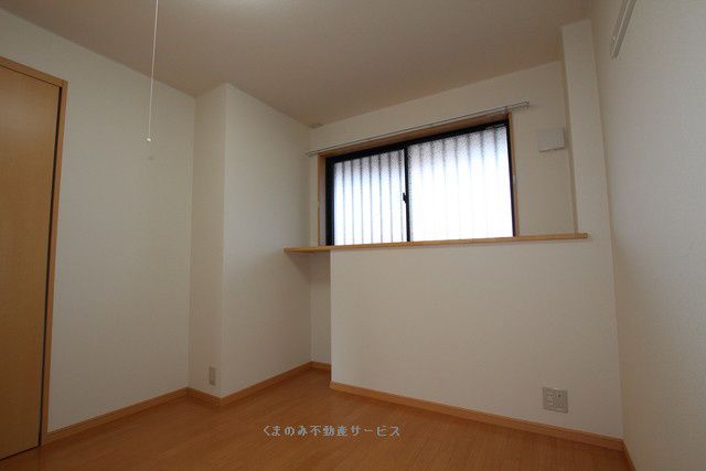 【内装】 | ピュアコート | 明るい室内です
ピュアコート　202号室　平成26年3月26日