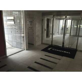 【エントランス】