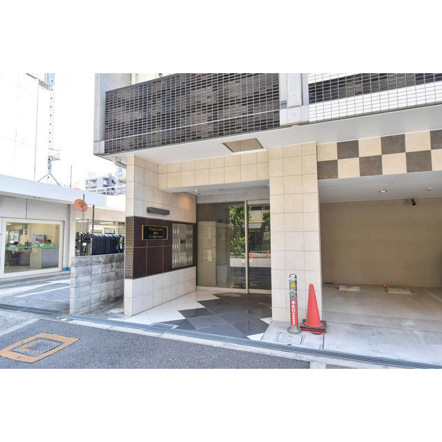 ウインズコート西中島のエントランス