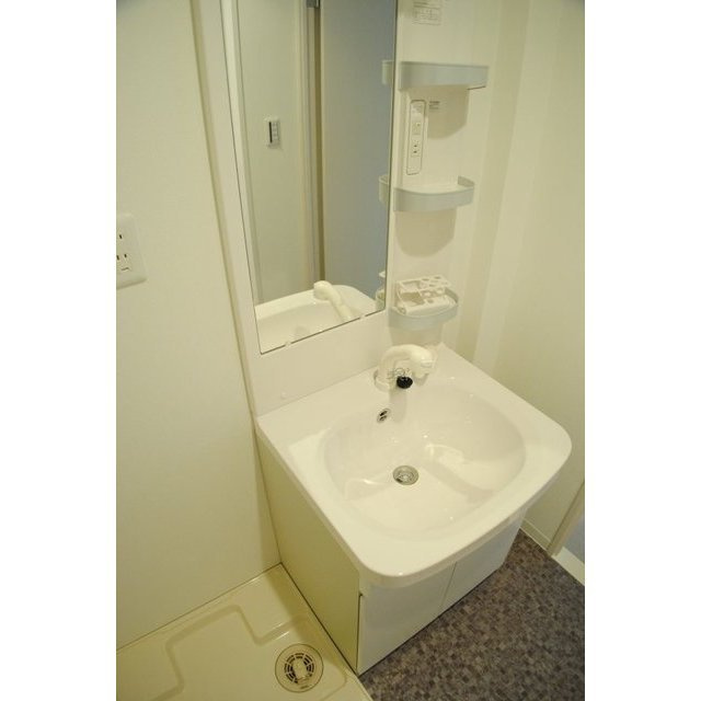 ウインズコート西中島