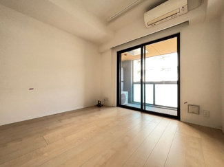 【居間・リビング】プレジリア本郷