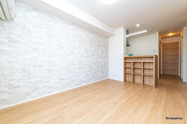 Jeunesseの居間・リビング