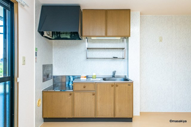 ロイヤル・ウイング　Bのキッチン