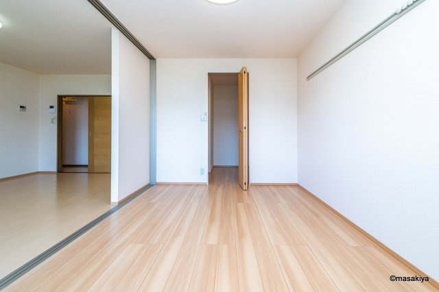 ロイヤル・ウイング　Bの居間・リビング