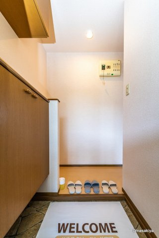 ロイヤル・ウイング　Bの玄関|玄関