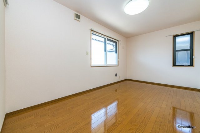 ロイヤル・ウイング　Bの寝室|ベッドルーム