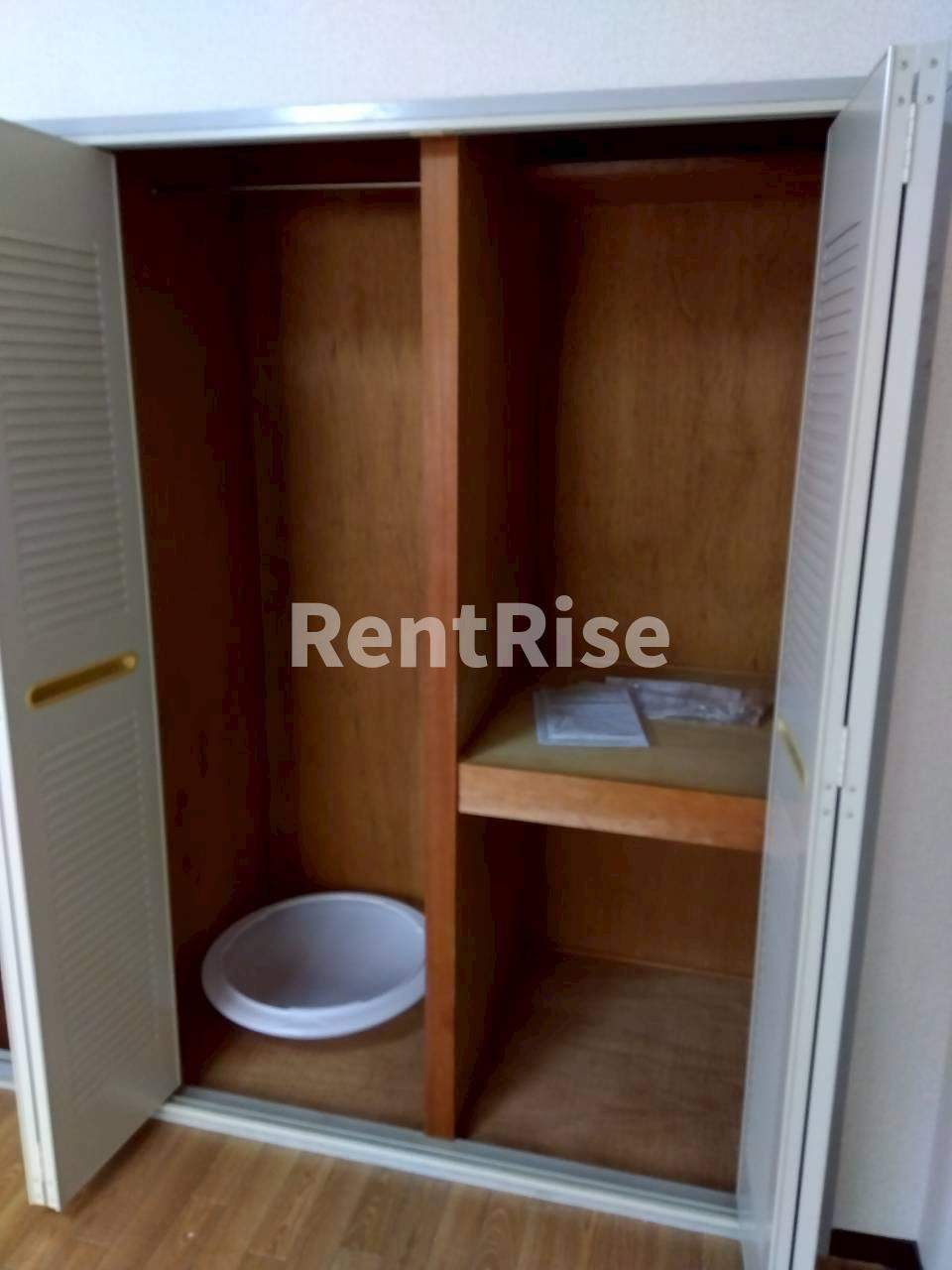 SurplusOne大島の居間・リビング