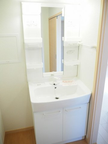 デイジーＣの洗面所|明るい洗面所です