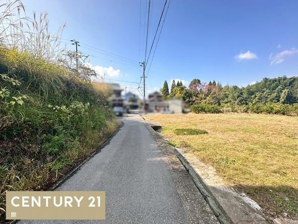 海南市九品寺　土地の前面道路含む現地写真