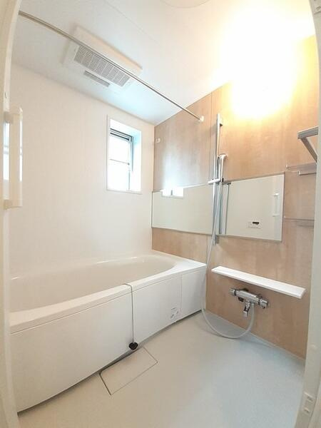 シルバーストーン２の浴室