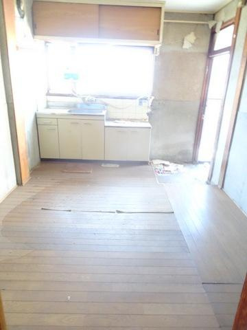 大阪市大正区平尾４丁目の事務所の居間・リビング|★明るいリビング★