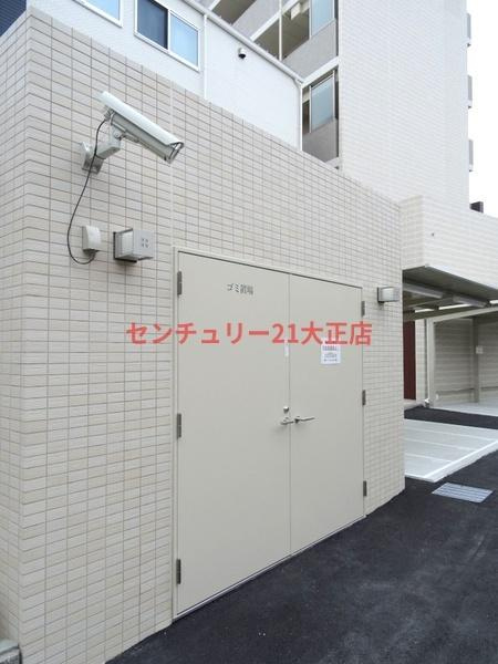 レジュールアッシュ大正レガントのエントランス