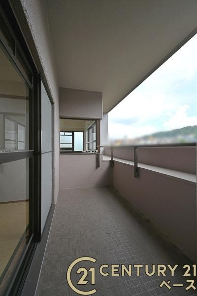 ローレルコート国分旭ヶ丘のバルコニー|■現地撮影写真■日当たりのよいバルコニー！洗濯物もよく乾きます！