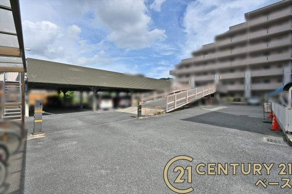 ローレルコート国分旭ヶ丘の駐車場|■現地撮影写真■こちらは駐車スペースです！
