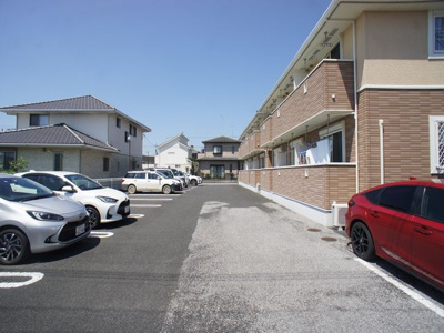 【駐車場】 | デスパシオＤ | 駐車場可能です♪