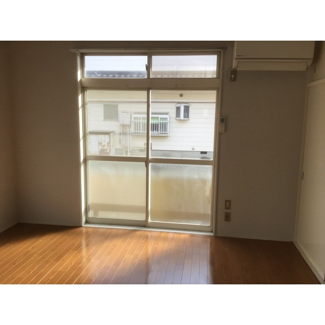 松下コーポの居間・リビング