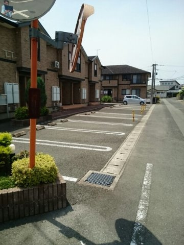 グラースメゾン泗水Ｃの駐車場