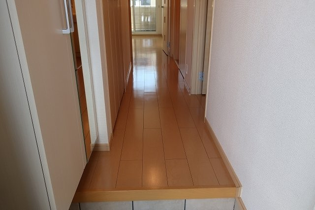 カリーノⅠの玄関