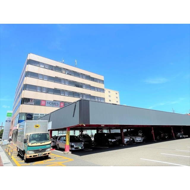 大垣市林町５丁目の事務所の駐車場