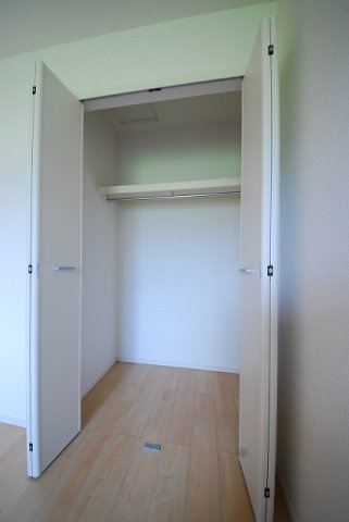 ＲＥＳＴ　ＷＯＯＤ　２の内装