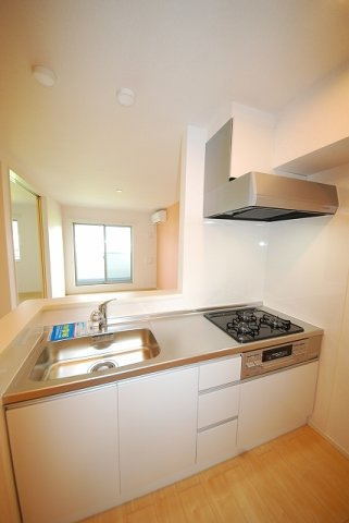 ＲＥＳＴ　ＷＯＯＤ　２のキッチン