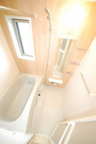 ＲＥＳＴ　ＷＯＯＤ　２の浴室