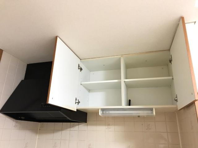 グランデール岩塚のキッチン|キッチン上部収納