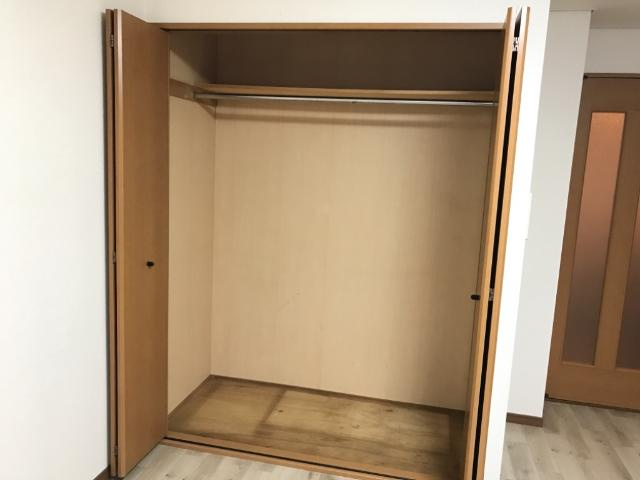 グランデール岩塚の収納|クローゼット