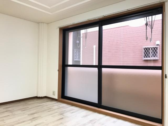 グランデール岩塚の内装|洋室