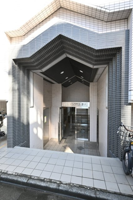 ダイホープラザ多摩川のエントランス|建物の内部です