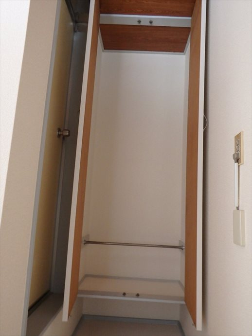 平井三松ハイムの収納|たっぷりとした収納スペースです