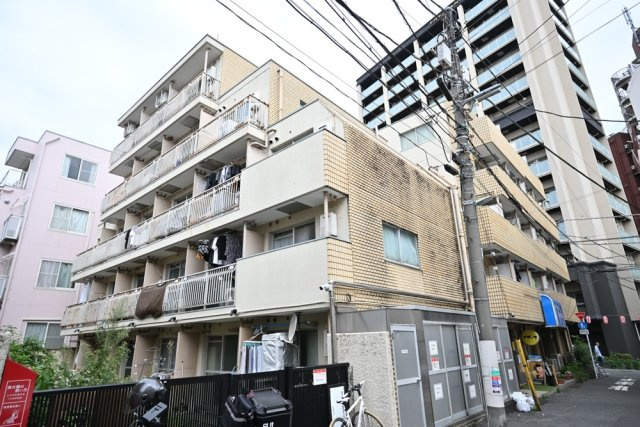 メゾンドカナリの外観|落ち着いた雰囲気の外観です