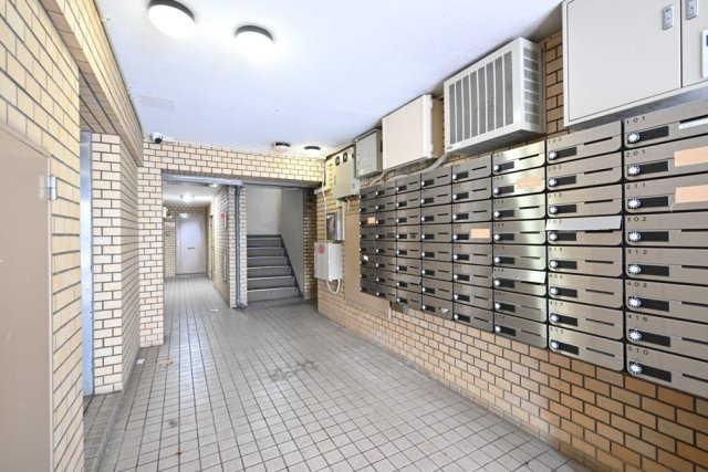 メゾンドカナリのエントランス|ゆとりのあるエントランスです