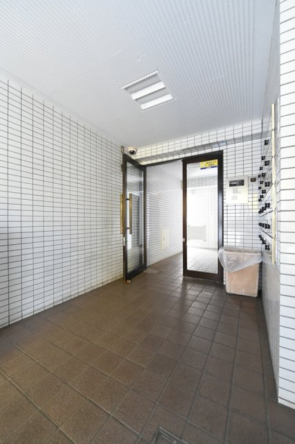 ドム雪ケ谷大塚のエントランス|清潔なエントランスです