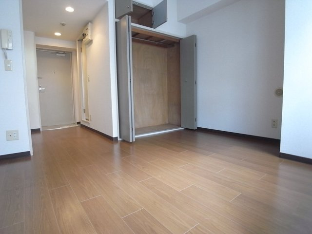 ドルチェ府中の洋室|ゆったりした洋室です