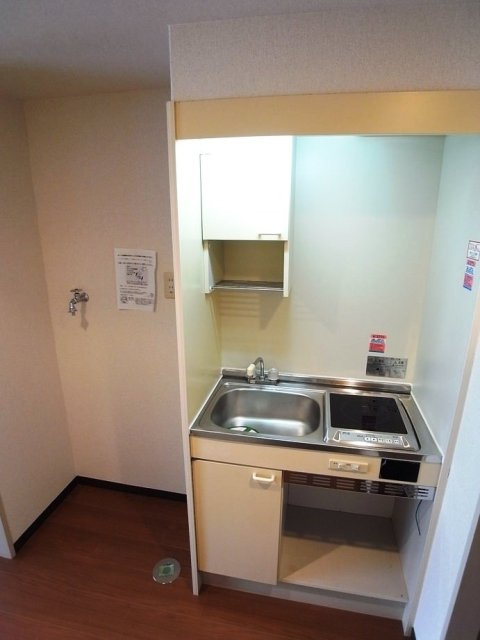 ドルチェ府中のキッチン|コンパクトなキッチンで掃除もラクラク