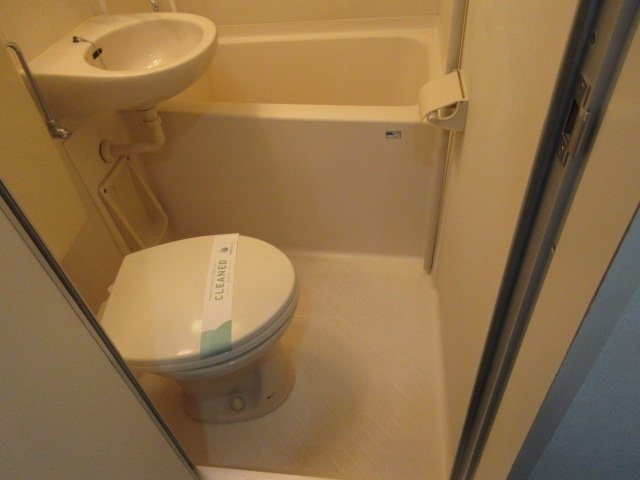 グランドハウスシャンティの浴室|コンパクトで使いやすいお風呂です