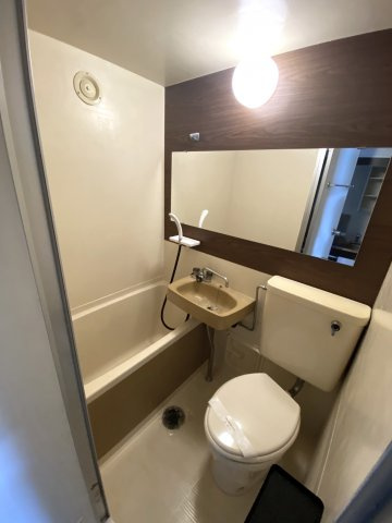 鎌谷町パレスⅠの浴室|コンパクトで使いやすいお風呂です