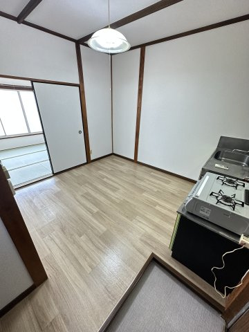 六ツ川サトーハウスの居間・リビング|使いやすい居間です