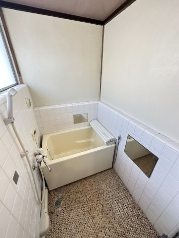 六ツ川サトーハウスの浴室|お風呂で日々の疲れを落としましょう